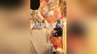 原创实拍-女朋友自己拿着手机拍