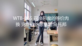 这个姿势差点把小弟弟给掰断