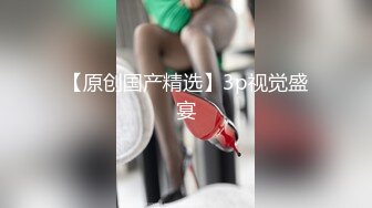 【新速片遞】  商场女厕全景偷拍牛仔短裙靓妹❤️低着头深沉的玩手机蜜穴失守