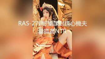 商场女厕偷拍 高跟制服美女尿尿 (1)