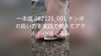 肉肉身材大奶子眼镜妹居家夫妻啪啪，隔着裤子揉逼逼拨开内裤掰穴，上位骑乘猛操晃动奶子，诱人大屁股一下下撞击