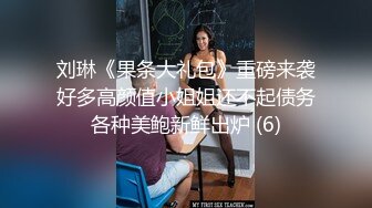 熟女少妇在自家的SUV里车震