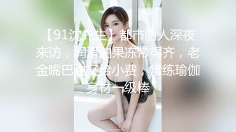  满背纹身萌萌哒双马尾美妞，无聊和炮友来一炮，特写深喉吸吮很卖力，主动上位骑乘，扶着屁股一顿猛操