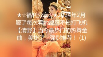 帅小伙约操娇小身材骚骚美女，迫不及待解开内衣，细腰美乳舔弄口交，扶着屁股猛顶，正入爆插小穴浪叫